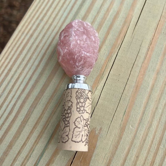 Rose Quartz Wine Bottle Stopper - Elegant Handcrafted Design - Picture 9 of 9